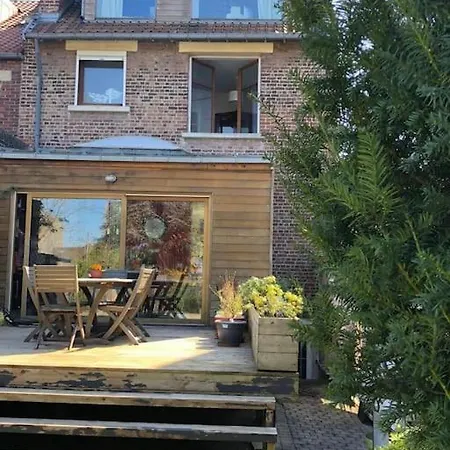 Вилла Jolie Maison 4 Chambres Jardin & Balneo Марк-ан-Барёль
