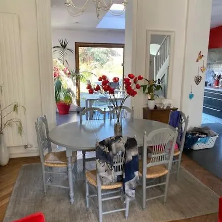 Jolie Maison 4 Chambres Jardin & Balneo Вилла Марк-ан-Барёль