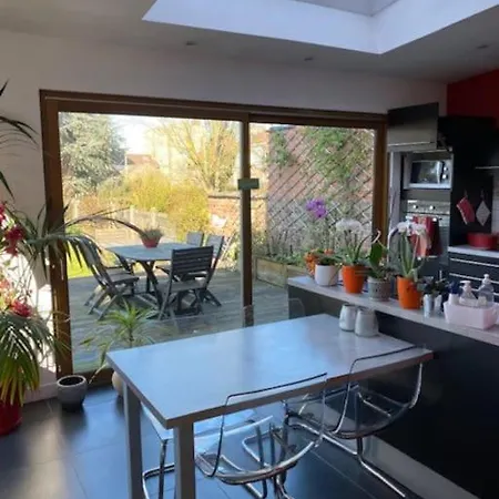 Jolie Maison 4 Chambres Jardin & Balneo * Марк-ан-Барёль